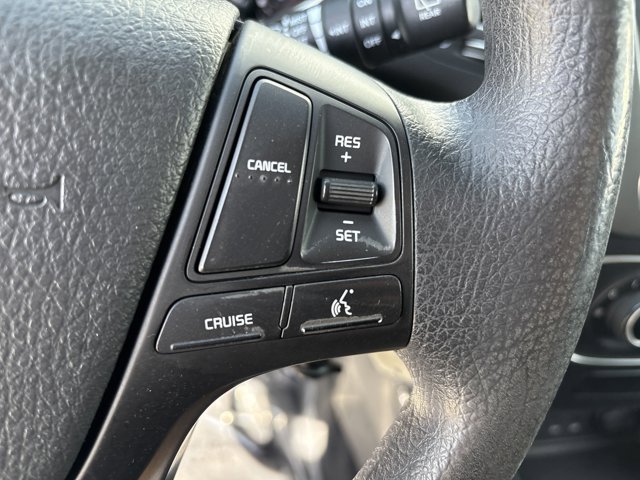 Vehicle image 17 of 27