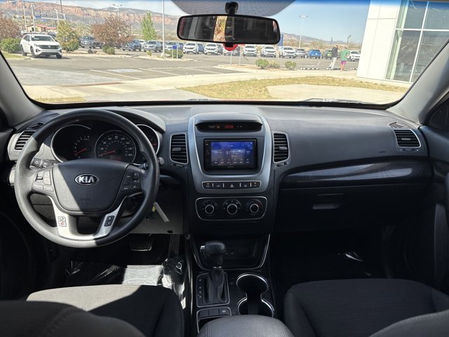 Vehicle image 12 of 27