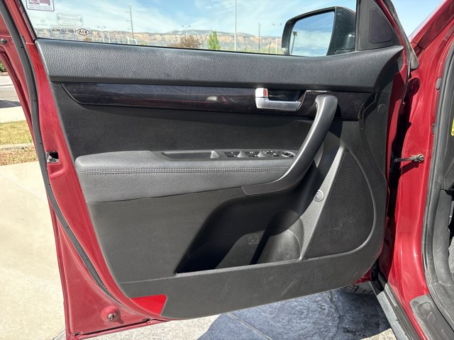 Vehicle image 13 of 27