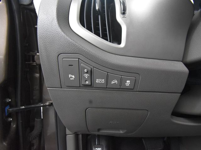 Vehicle image 37 of 51