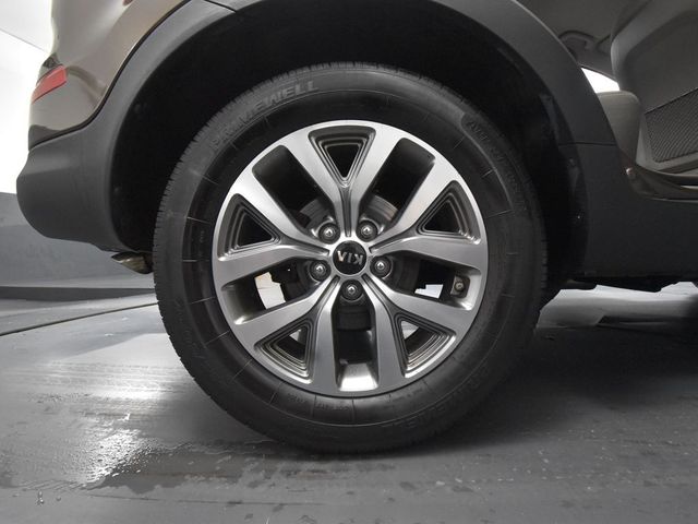 Vehicle image 21 of 51