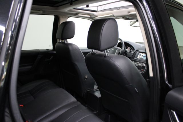 Vehicle image 11 of 28