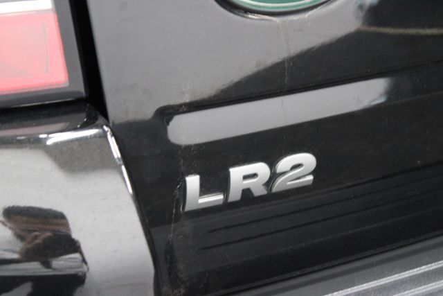 Vehicle image 27 of 28