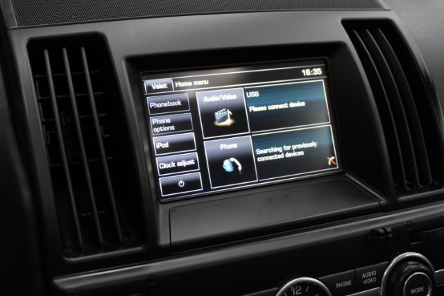 Vehicle image 17 of 28