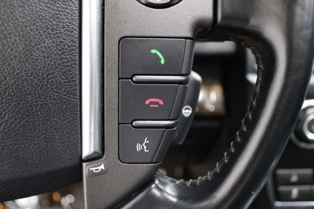 Vehicle image 21 of 28
