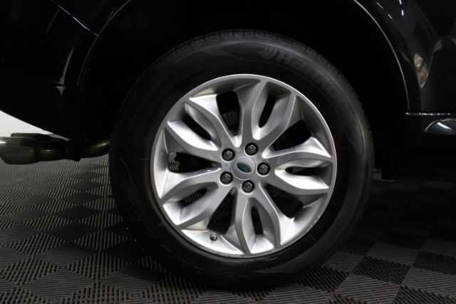 Vehicle image 8 of 28
