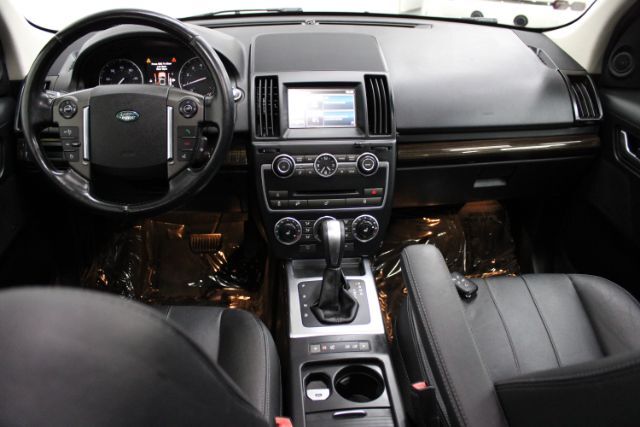 Vehicle image 15 of 28
