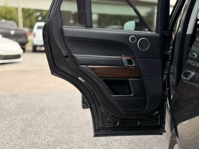 Vehicle image 11 of 42