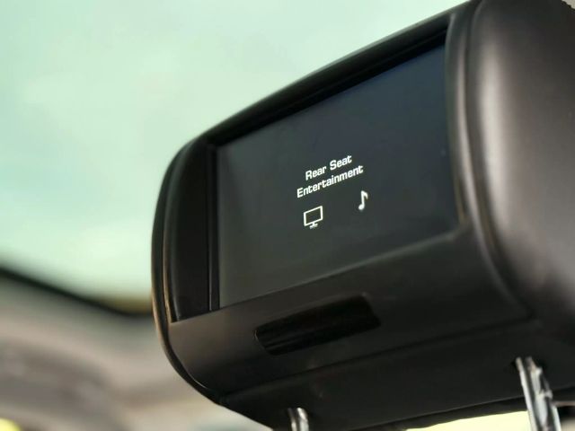 Vehicle image 15 of 42
