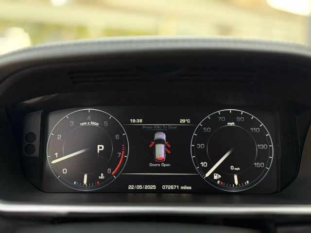 Vehicle image 26 of 42