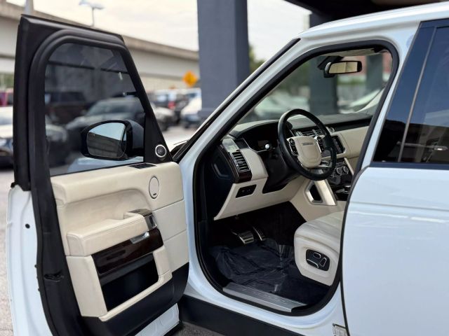 Vehicle image 25 of 32
