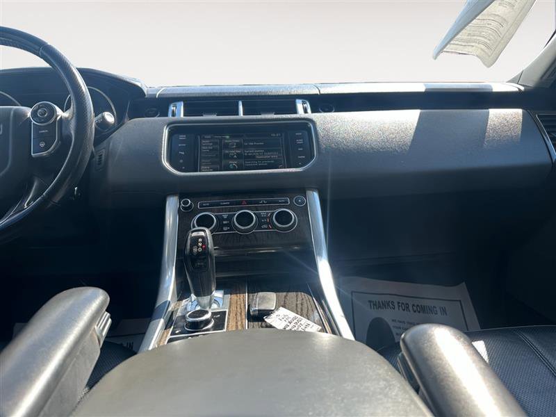 Vehicle image 11 of 14