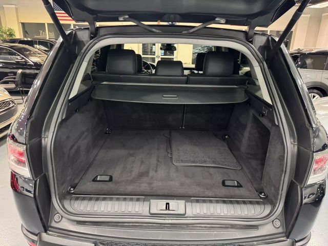 Vehicle image 27 of 28