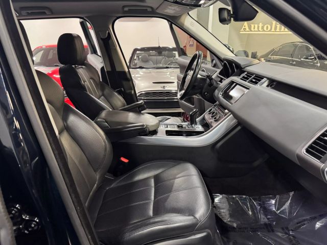 Vehicle image 19 of 28