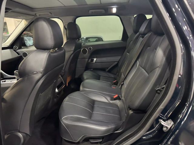 Vehicle image 17 of 28