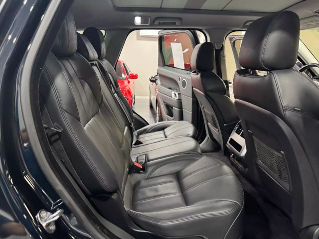 Vehicle image 18 of 28