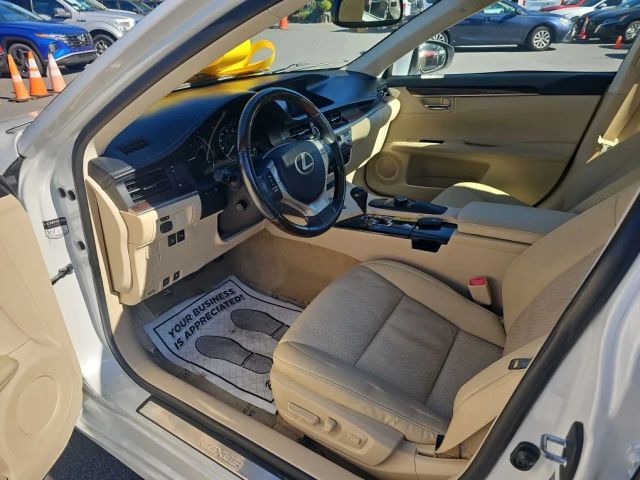 2014 Lexus ES 350 Image 15 of 21