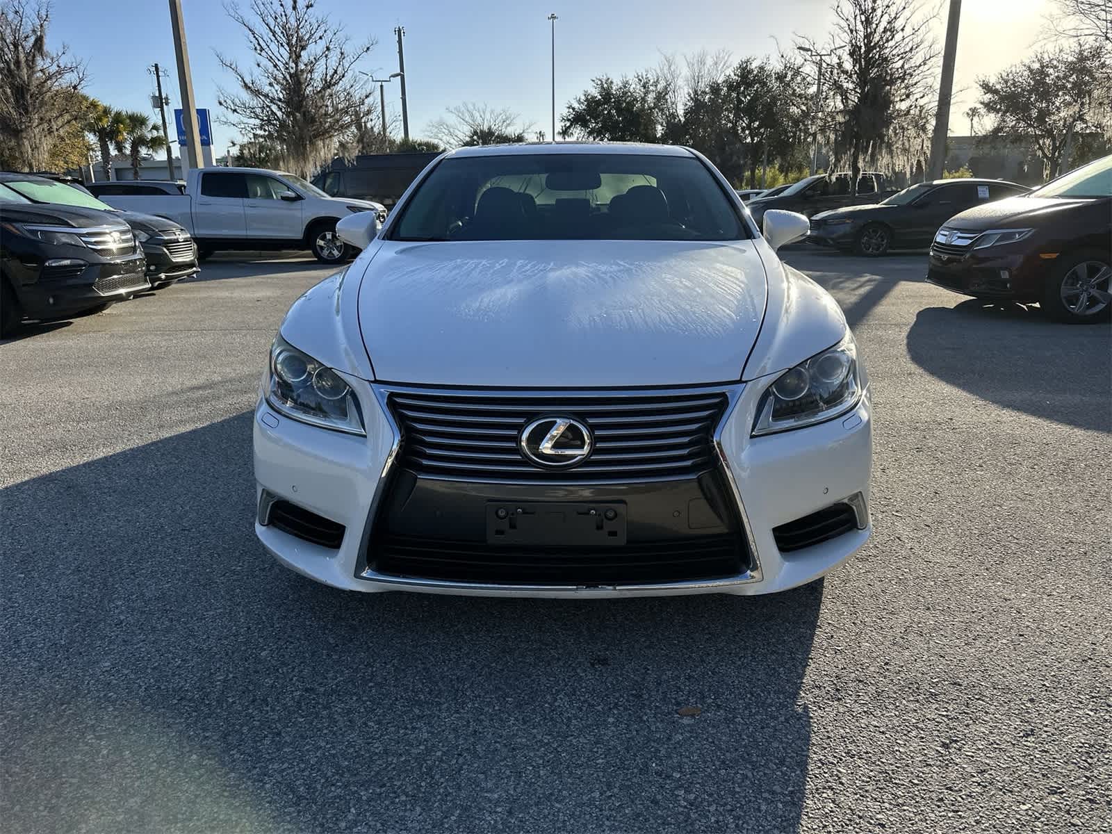2014 Lexus LS 460 Image 2 of 22