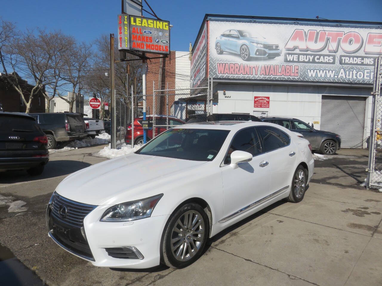 2014 Lexus LS 460 Image 1 of 41