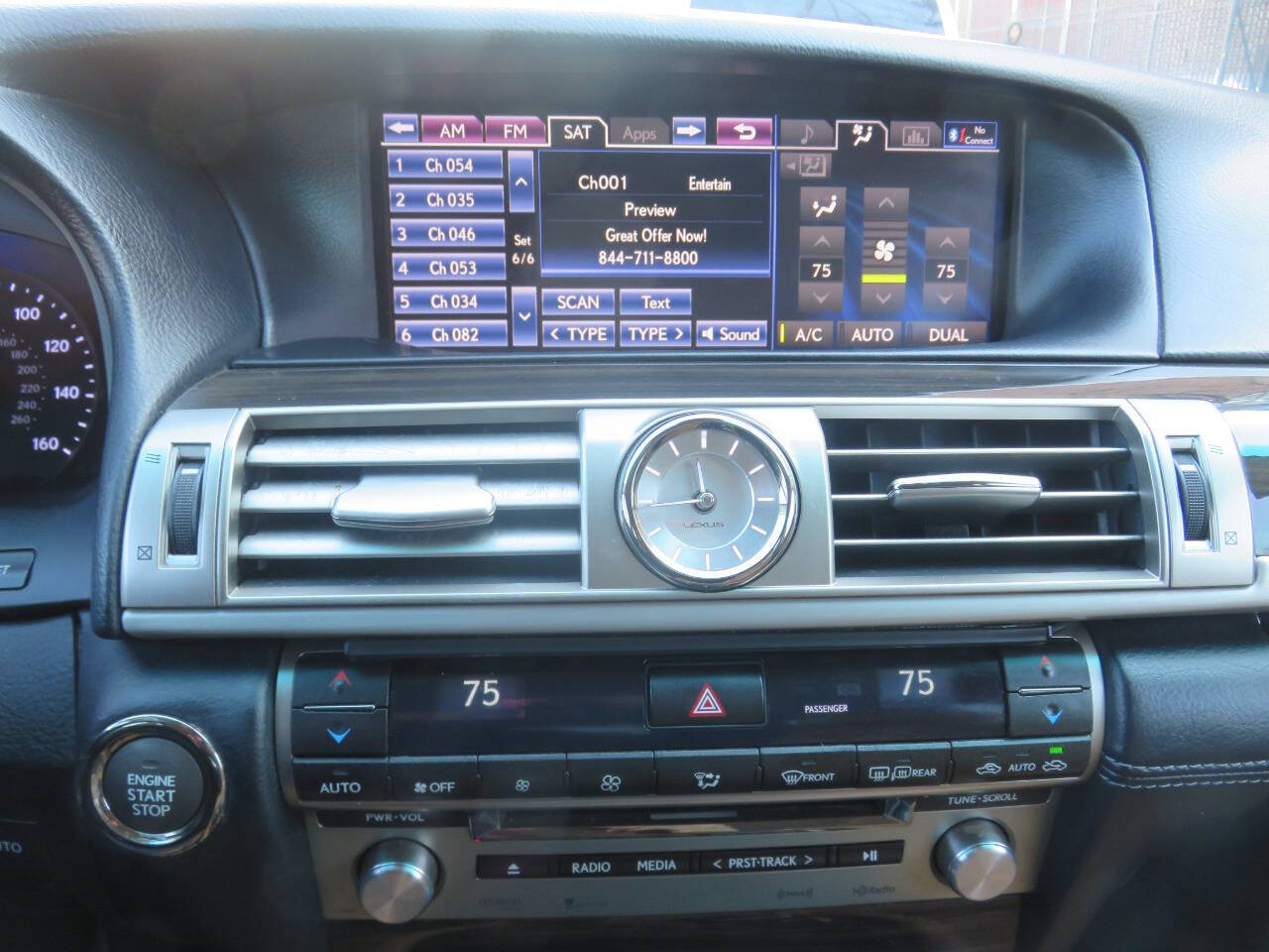 2014 Lexus LS 460 Image 30 of 41