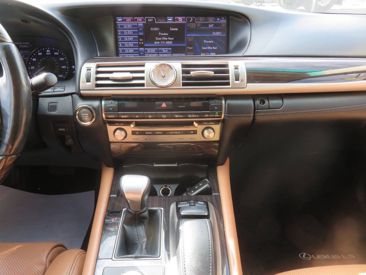 2014 Lexus LS 460 Image 24 of 41