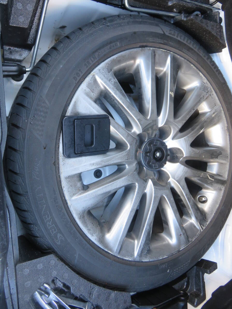 2014 Lexus LS 460 Image 7 of 41