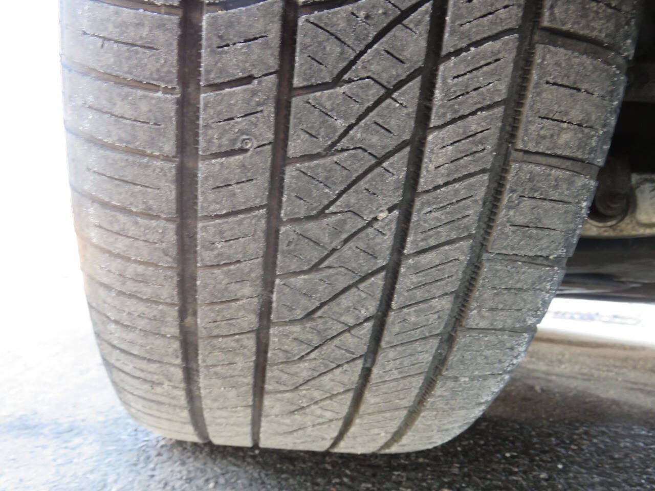 2014 Lexus LS 460 Image 9 of 41