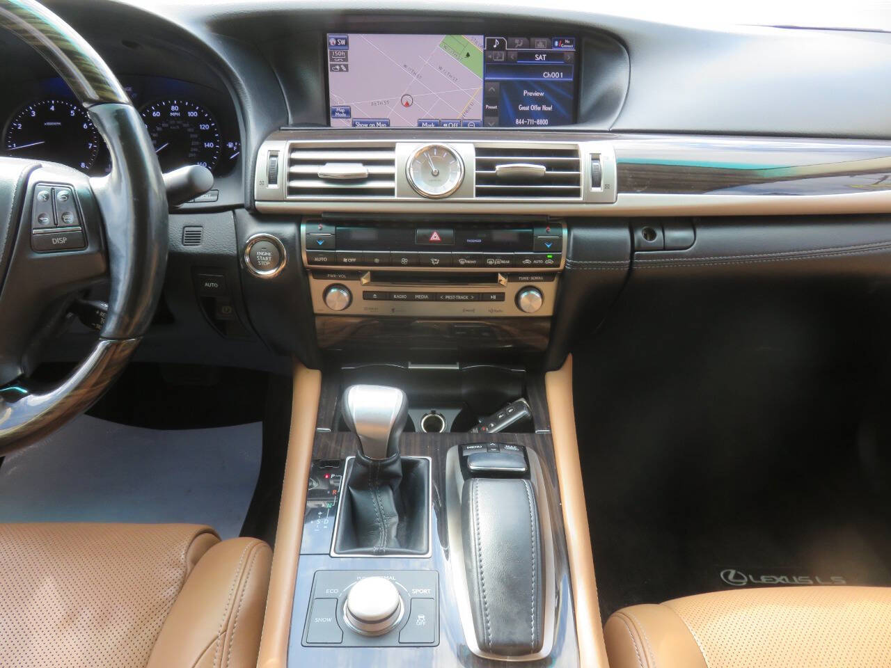 2014 Lexus LS 460 Image 25 of 41