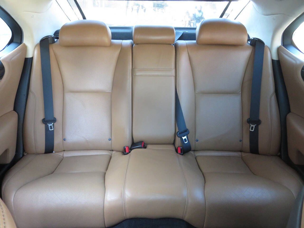 2014 Lexus LS 460 Image 18 of 41