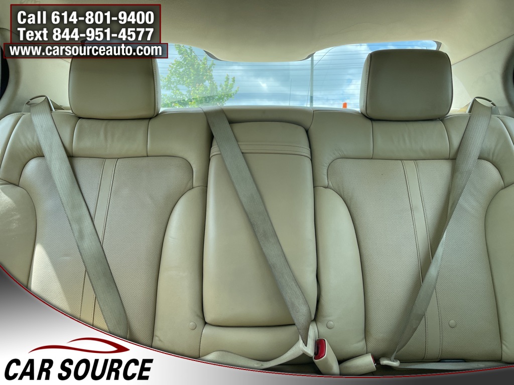 Vehicle image 21 of 25