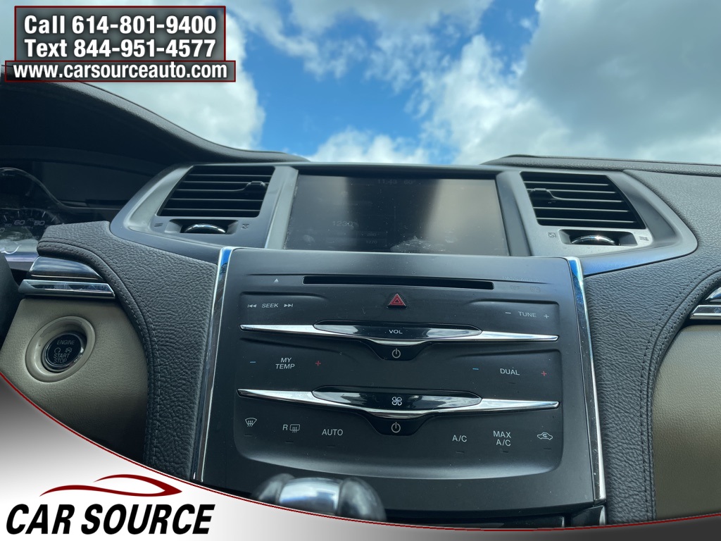 Vehicle image 18 of 25