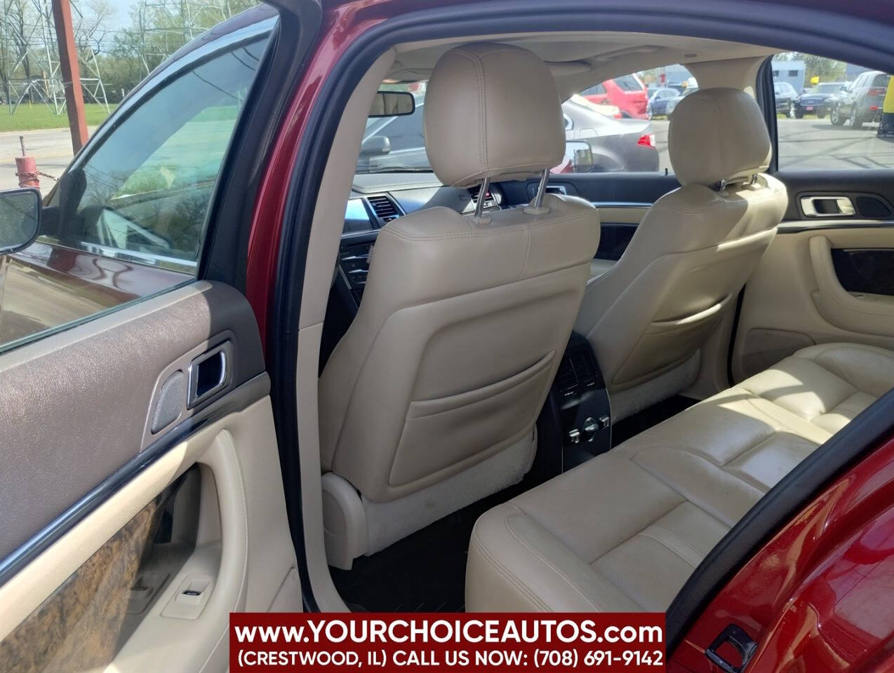Vehicle image 10 of 39