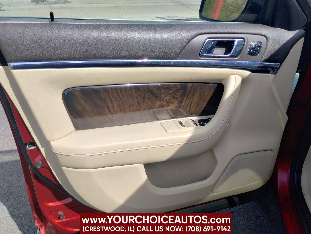 Vehicle image 24 of 39