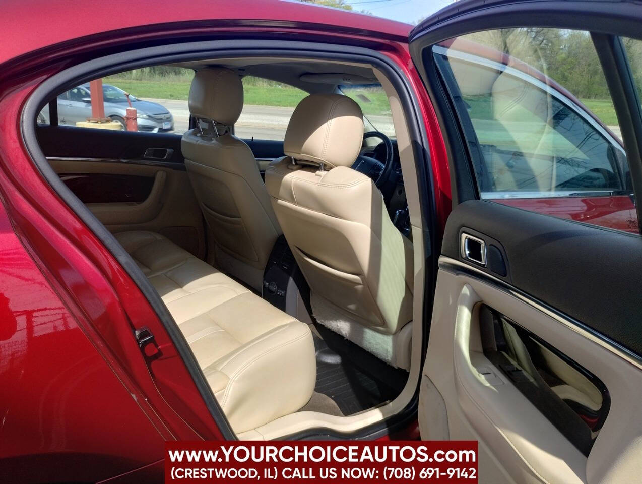 Vehicle image 12 of 39