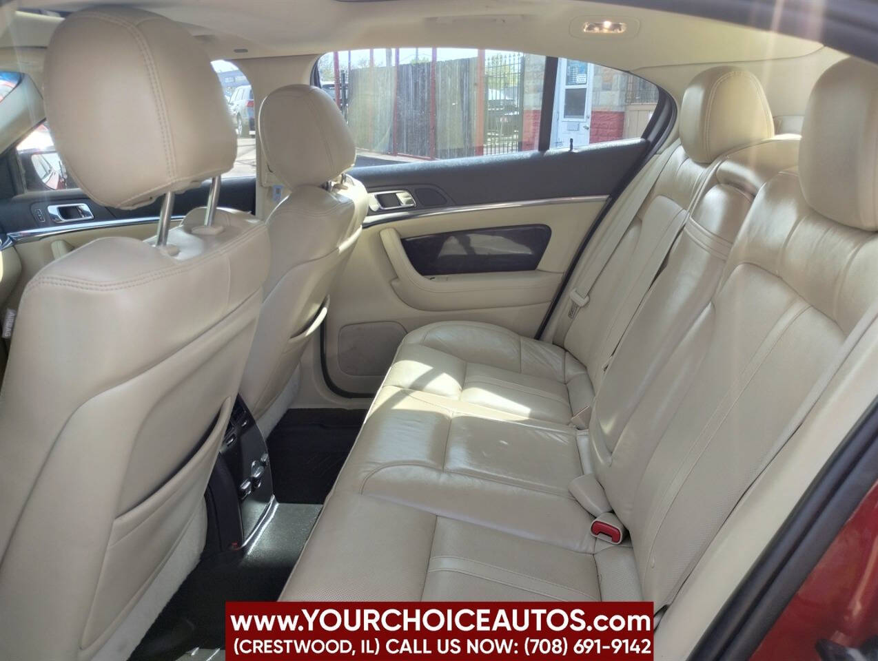 Vehicle image 8 of 39