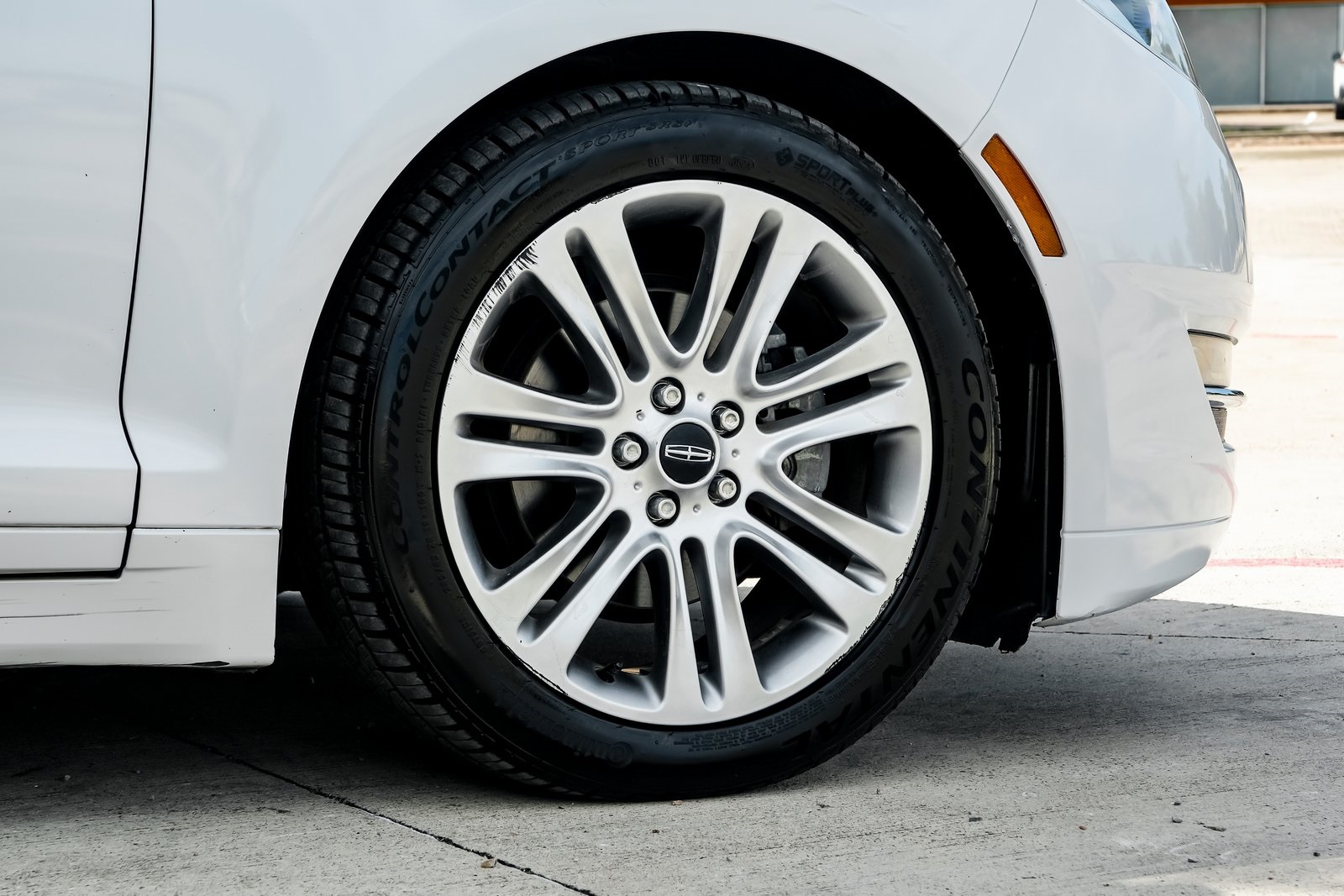 Vehicle image 51 of 55