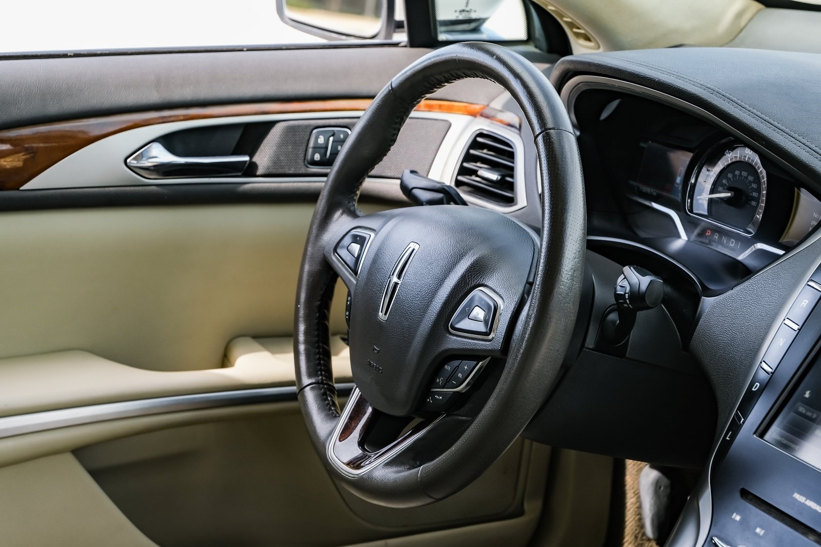 Vehicle image 13 of 55
