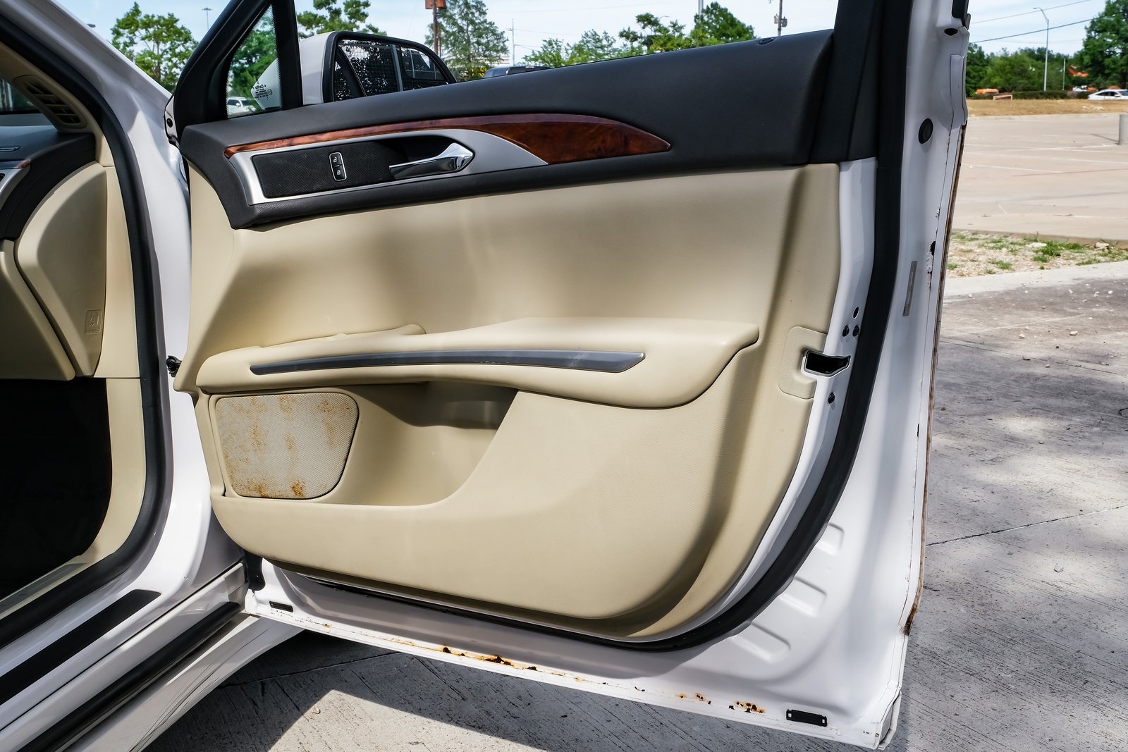 Vehicle image 41 of 55
