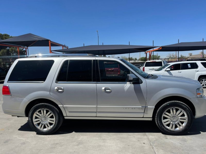 Vehicle image 6 of 21