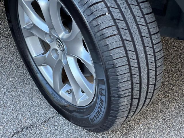 Vehicle image 44 of 48