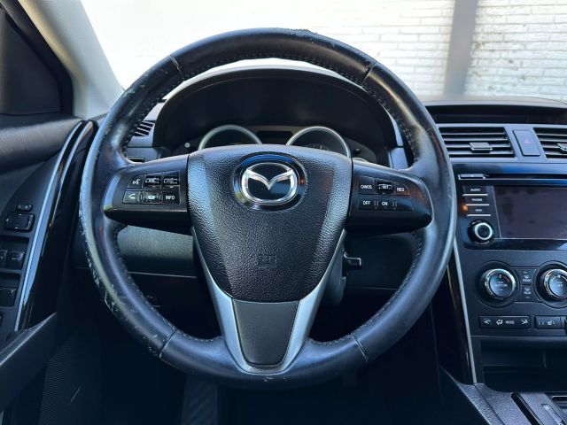 Vehicle image 27 of 48
