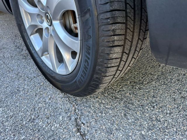 Vehicle image 40 of 48