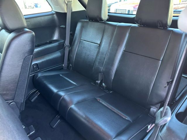 Vehicle image 17 of 48