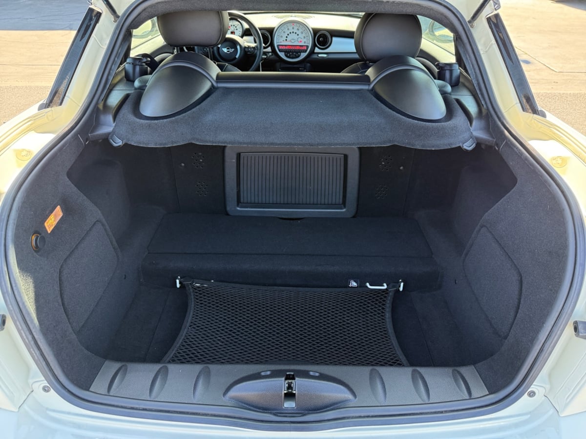 Vehicle image 12 of 19