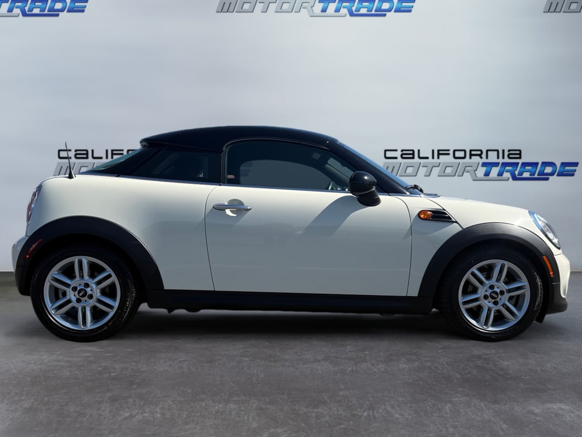 Vehicle image 5 of 19