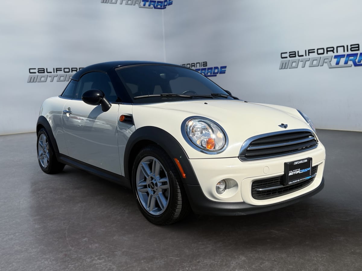 Vehicle image 4 of 19