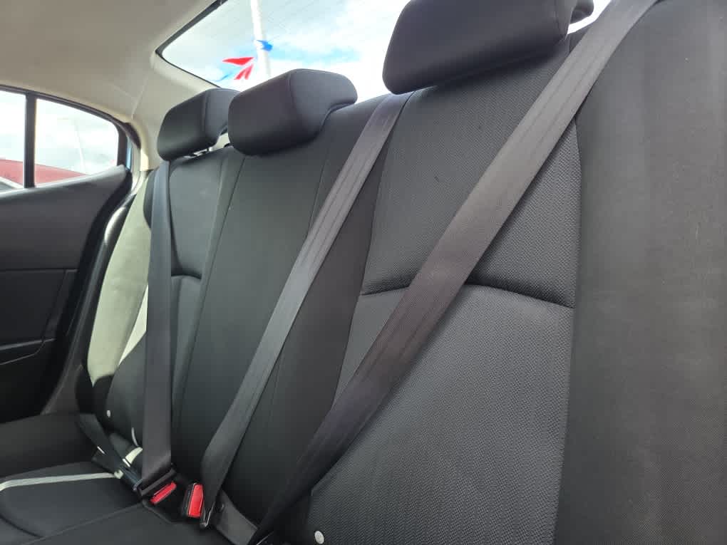 Vehicle image 15 of 16