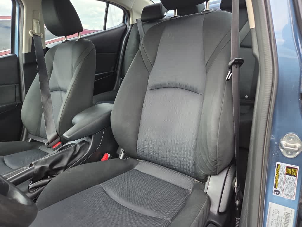 Vehicle image 13 of 16