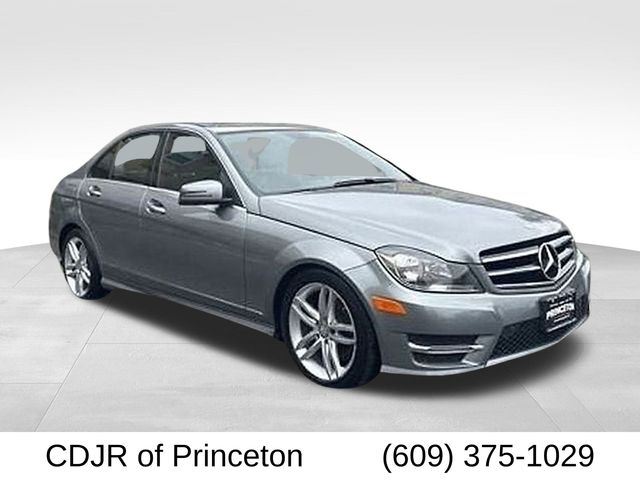 Vehicle image 4 of 53
