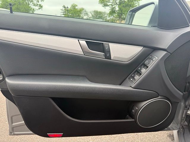 Vehicle image 25 of 53